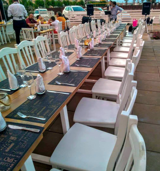 veduta sul lungomare dal ristorante za marì